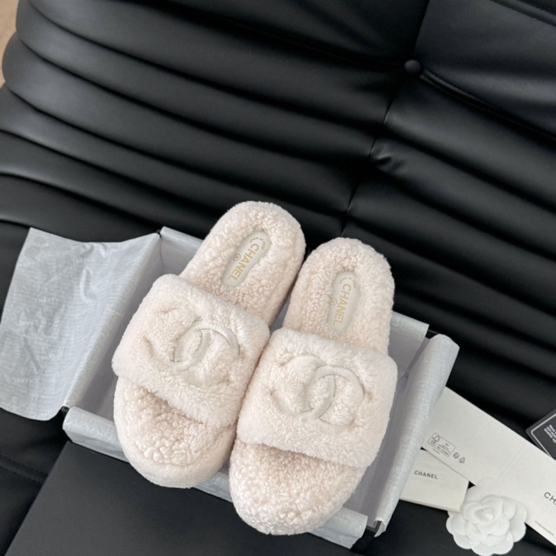 Ch*el slippers